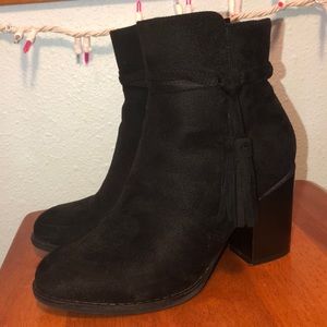 Black ankle boots with tassel size 7